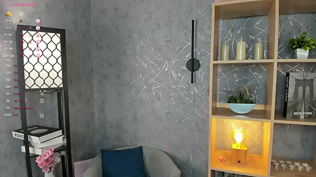 Snapshot of ElenoreReth chatting on 11/11/25, 01:38 ElenoreReth online show from 11/11/25, 01:38