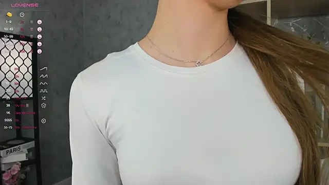 Snapshot of ElenoreReth chatting on 11/23/25, 01:27 ElenoreReth online show from 11/23/25, 01:27