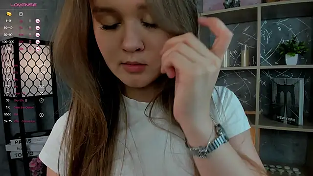 Snapshot of ElenoreReth chatting on 11/28/25, 03:14 ElenoreReth online show from 11/28/25, 03:14