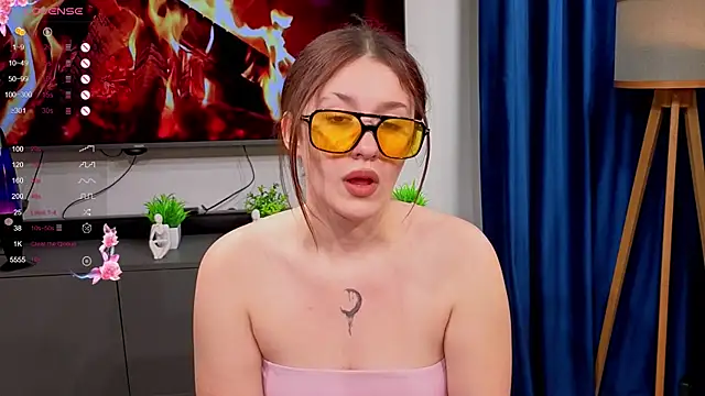 MarlaSemonick online show from 10/12/25, 07:13