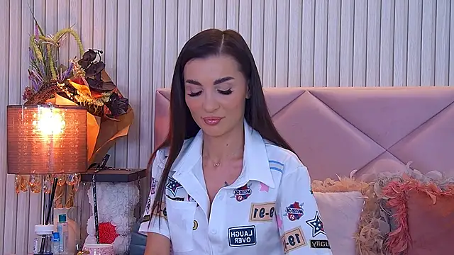 Snapshot of CindyKassidy chatting on 06/06/26, 05:34 CindyKassidy online show from 06/06/26, 05:34