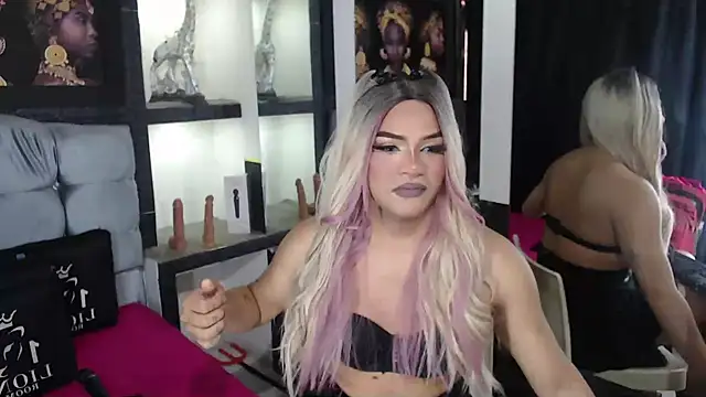 Sophia hott01 online show from 11/03/25, 12:28