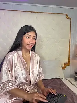 Mariana Kalo online show from 04/15/26, 10:55