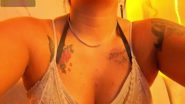 Samy Queen Tx online show from 10/15/25, 03:12