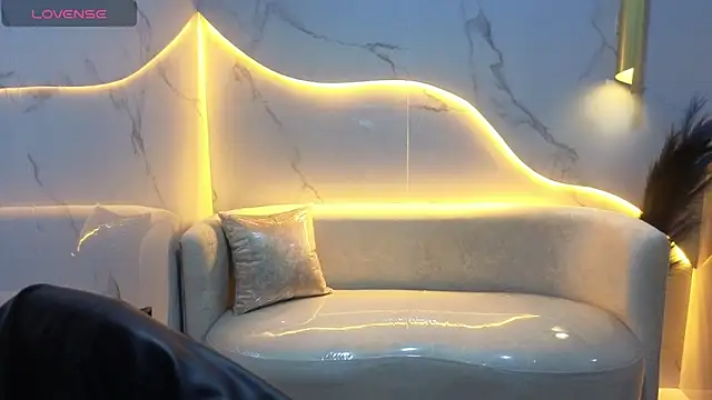 Skyler Gracee Tx online show from 10/31/25, 01:12