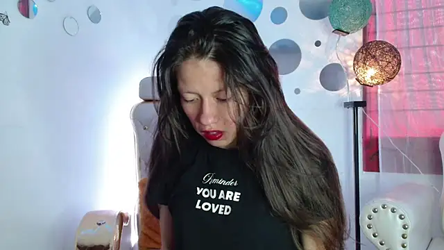 Nina Roser online show from 09/24/25, 12:41