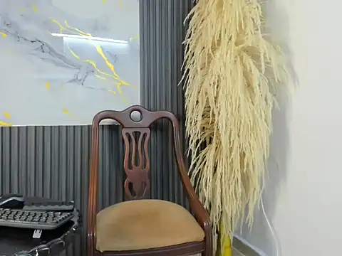 Nikoll evans online show from 11/10/25, 03:11