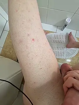 Salsicha244 online show from 11/04/25, 07:57