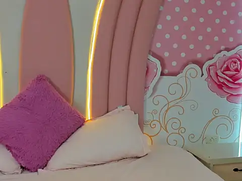 SofiaaBigBoobs online show from 12/04/25, 12:03