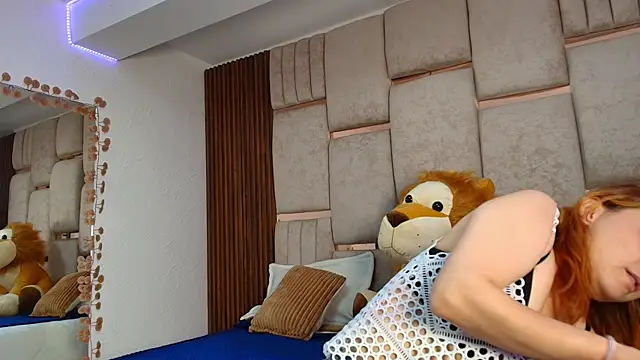 Snapshot of Amyssweet77 chatting on 09/24/25, 02:31 Amyssweet77 online show from 09/24/25, 02:31