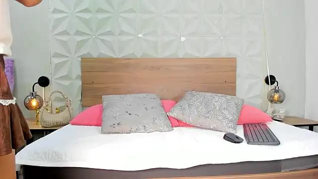 ValeryTrans  online show from 07/03/26, 01:28