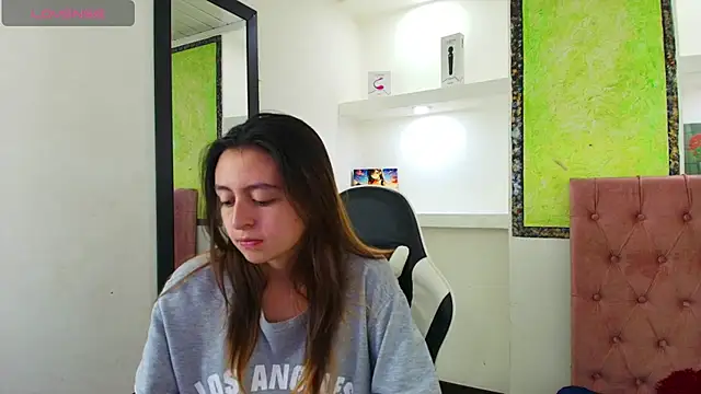 Snapshot of lala_clark chatting on 11/21/25, 12:59 lala clark online show from 11/21/25, 12:59