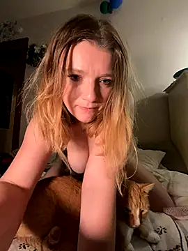 Snapshot of Seturselfonfire chatting on 11/05/25, 08:47 Seturselfonfire online show from 11/05/25, 08:47