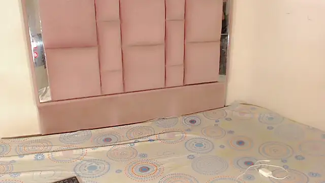 roxanawillts online show from 11/26/25, 04:30