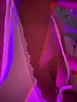 miiabrown18 online show from 12/01/25, 11:59