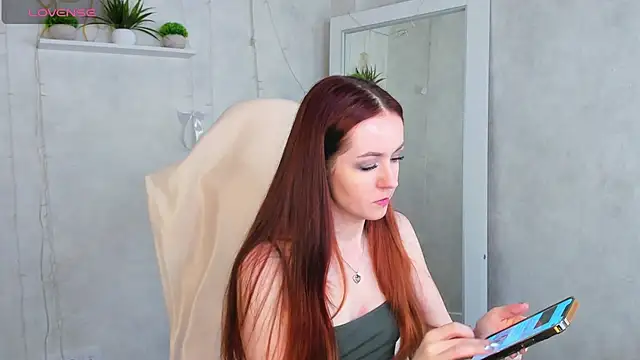 Berta Kelly online show from 12/22/25, 12:40