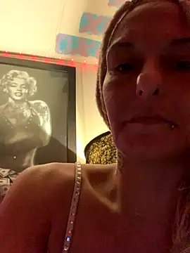 blondebarbiebae online show from 09/23/25, 08:17