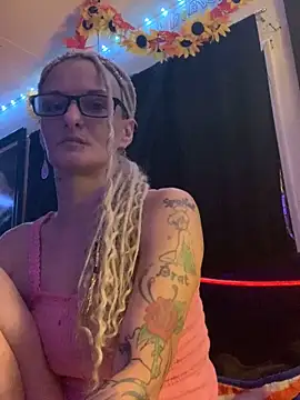 blondebarbiebae online show from 10/06/25, 11:13