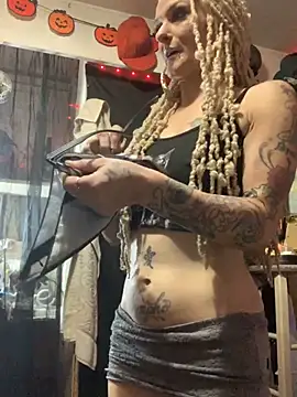 blondebarbiebae online show from 11/07/25, 07:08