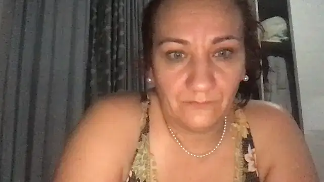 paula19800 online show from 10/25/25, 08:55