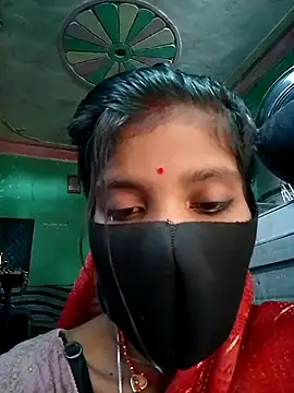 Snapshot of Cuty_kinjal chatting on 10/11/25, 08:24 Cuty kinjal online show from 10/11/25, 08:24
