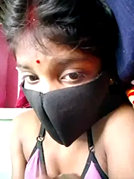 Snapshot of Cuty_kinjal chatting on 10/13/25, 09:15 Cuty kinjal online show from 10/13/25, 09:15