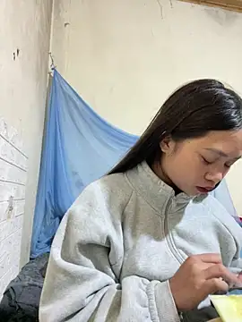 Mayy1 online show from 04/24/26, 05:32