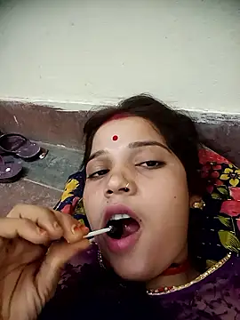 Snapshot of Mahek_love143 chatting on 05/24/26, 04:12 Mahek love143 online show from 05/24/26, 04:12