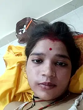 Snapshot of Mahek_love143 chatting on 06/15/26, 10:23 Mahek love143 online show from 06/15/26, 10:23