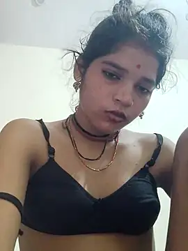 Snapshot of Mahek_love143 chatting on 06/16/26, 10:56 Mahek love143 online show from 06/16/26, 10:56