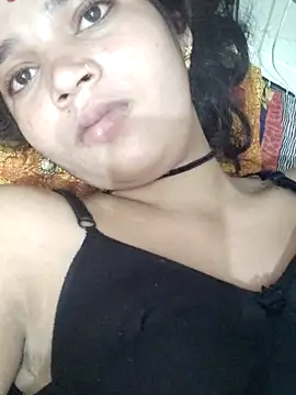 Snapshot of Mahek_love143 chatting on 06/29/26, 12:17 Mahek love143 online show from 06/29/26, 12:17