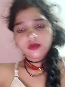 Snapshot of Mahek_love143 chatting on 07/05/26, 10:28 Mahek love143 online show from 07/05/26, 10:28