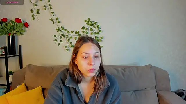 Al1ice Moures online show from 11/28/25, 01:08