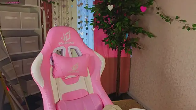 Al1ice Moures online show from 02/05/26, 09:25