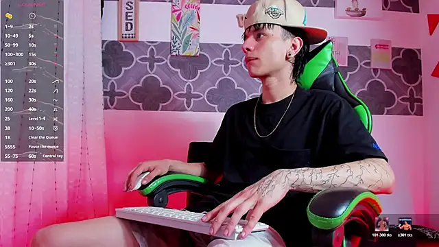 Skinny batman online show from 12/22/25, 08:17