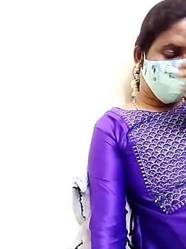 Snapshot of tamil_Boomika chatting on 11/13/25, 05:45 tamil Boomika online show from 11/13/25, 05:45