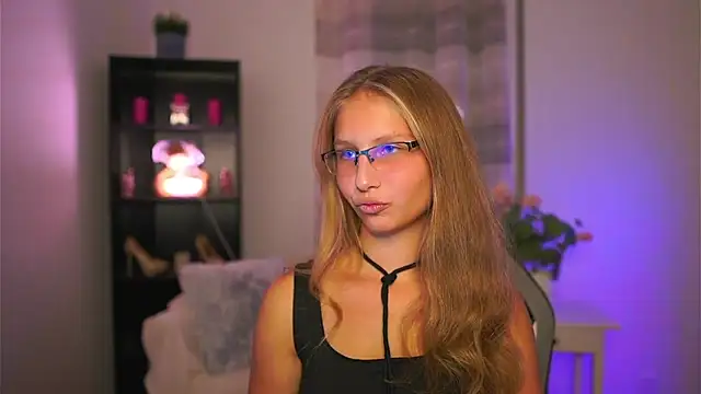 emmie murray online show from 10/10/25, 06:07