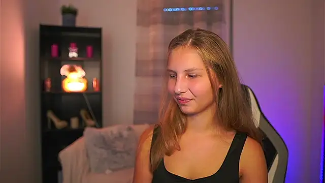 emmie murray online show from 10/19/25, 01:12