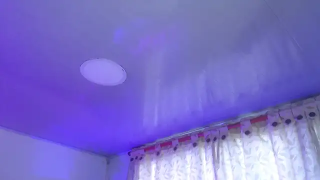 Snapshot of samycollens chatting on 10/17/25, 12:19 samycollens online show from 10/17/25, 12:19