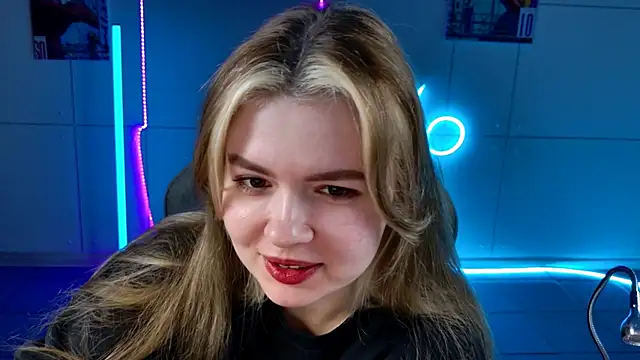 HaleySun online show from 10/03/25, 01:08