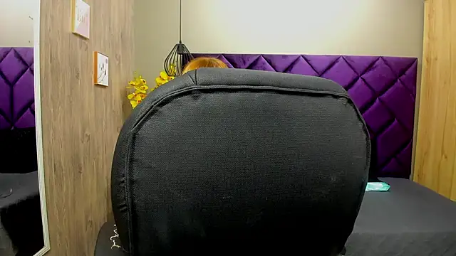 ChloeCampbell03 online show from 09/28/25, 12:54