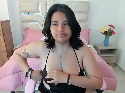 Nicoleyabir online show from 10/20/25, 03:01