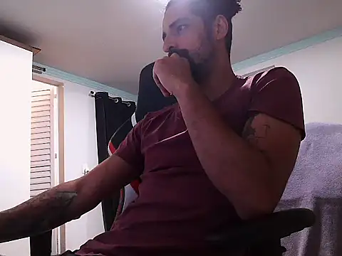 Snapshot of Yunero chatting on 09/30/25, 03:33 Yunero online show from 09/30/25, 03:33