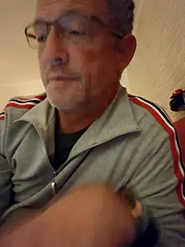 TommyTom76 online show from 10/20/25, 08:20