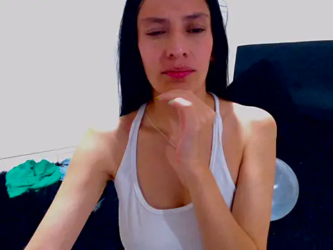 EmmaValmor online show from 05/31/26, 03:36
