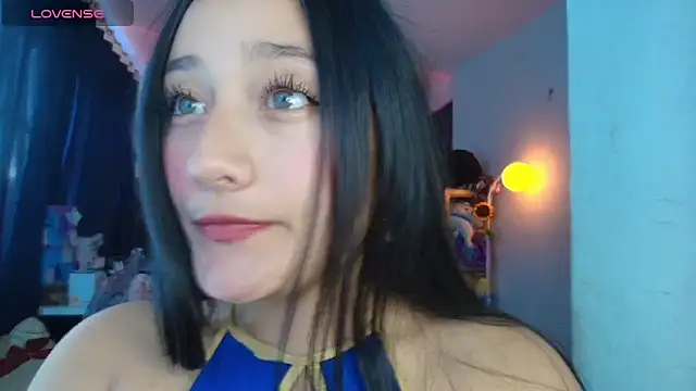 Hinata 21  online show from 04/14/26, 09:10