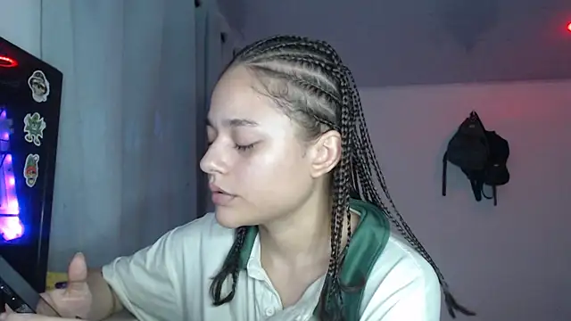 LittleCheerry69 online show from 11/28/25, 03:47