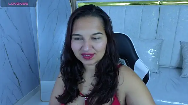 Snapshot of Saraah_Tx chatting on 10/18/25, 03:09 Saraah Tx online show from 10/18/25, 03:09