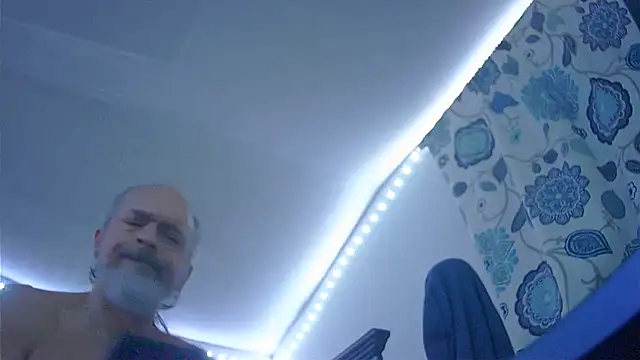 HippieDad333 online show from 12/19/25, 11:12