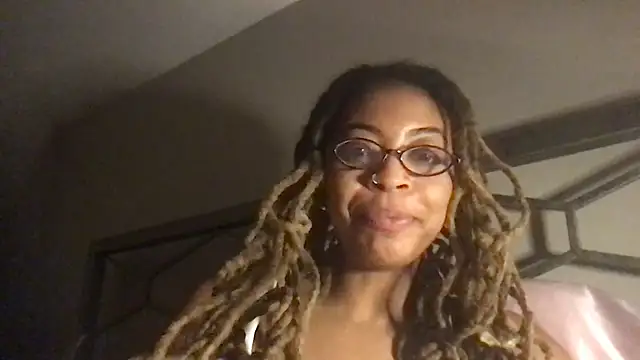 Snapshot of lilmisssunshine_ chatting on 09/25/25, 07:56 lilmisssunshine online show from 09/25/25, 07:56